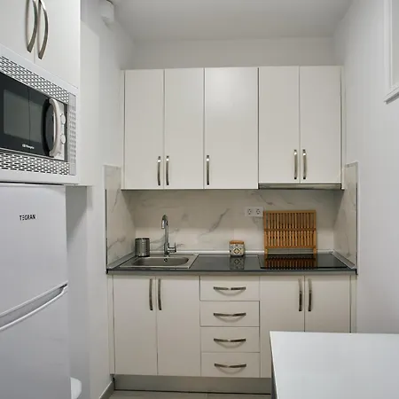 Urban Flat In Santa Catalina - 4 Min Walk To